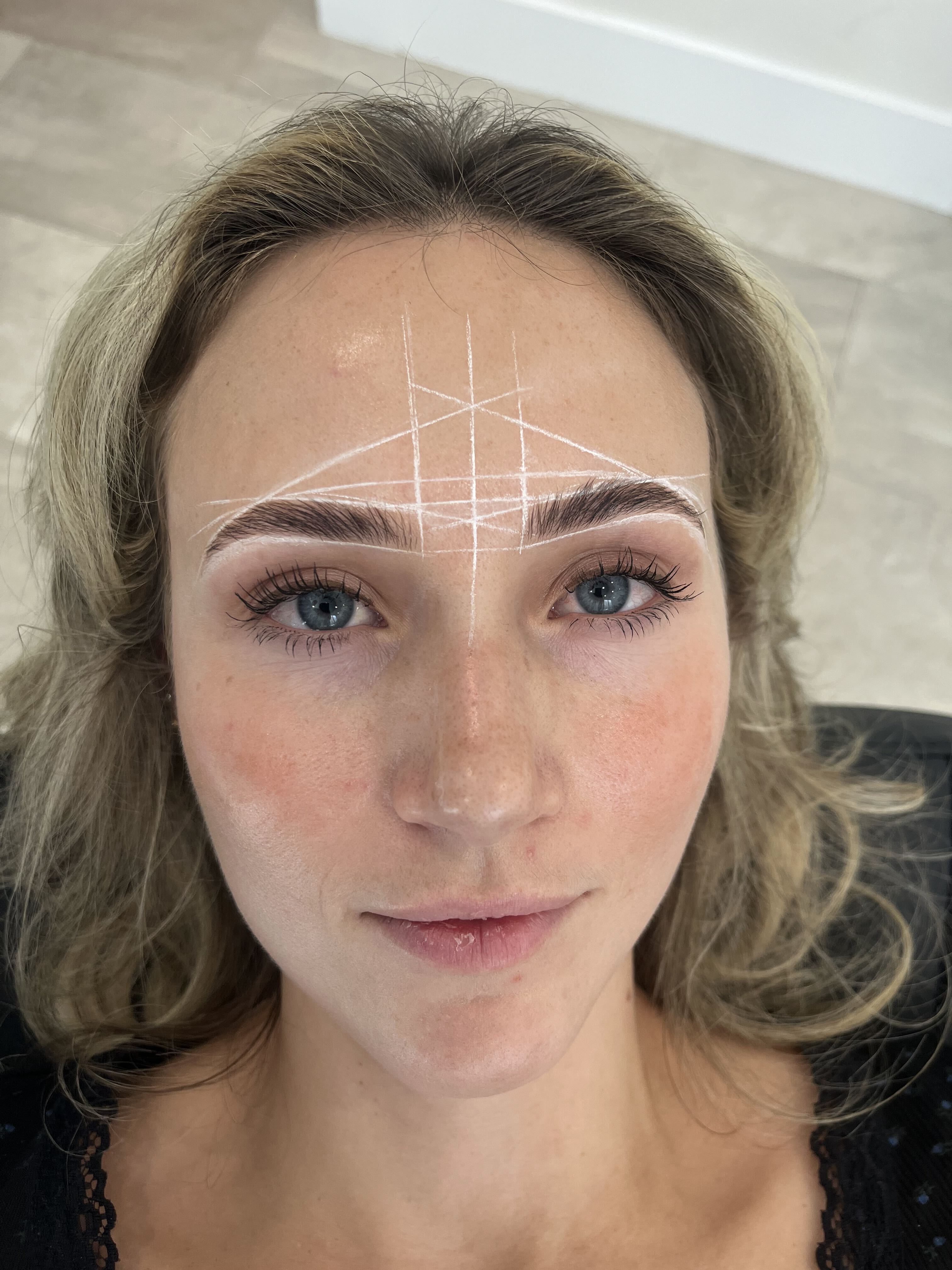 Brow mapping guidelines on a client at Mrakki