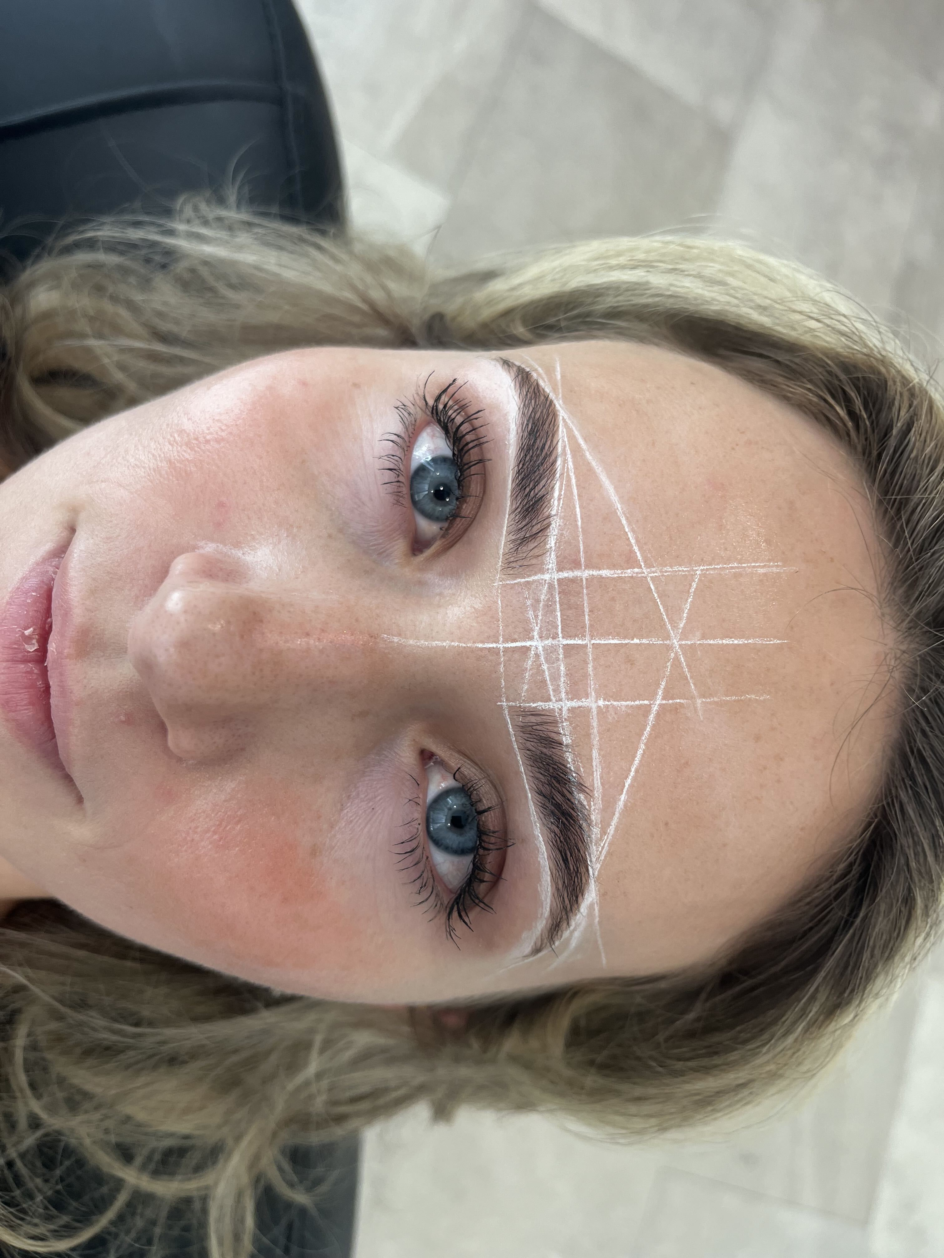 Brow shaping preparation with mapping guidelines at Mrakki